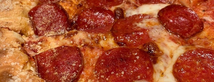 Little Caesars Pizza is one of Locais salvos de Nono.