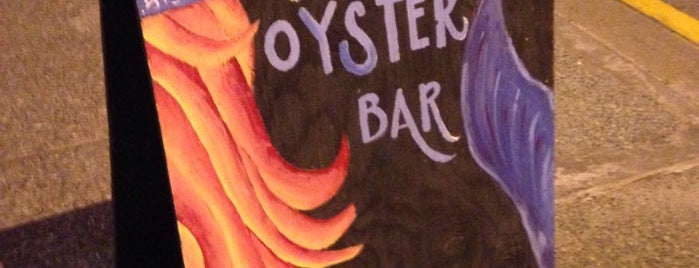 Bubbly Mermaid Oyster Bar is one of ❂ Due Alaska ❂.