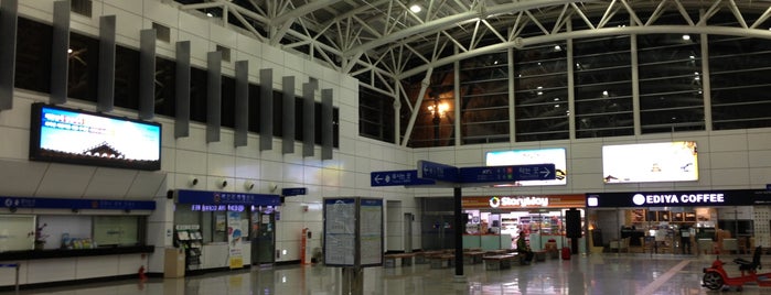 マサン駅 KTX is one of Estaciones.