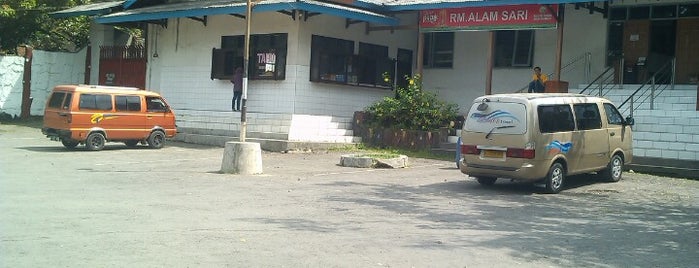 Rumah Makan & Tahu Alam Sari Sumedang is one of Eating around Jawa Barat.
