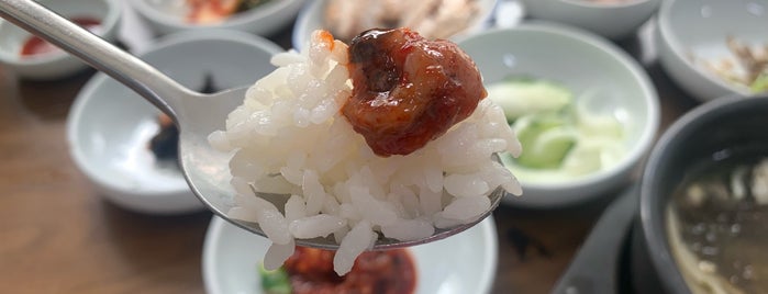 호동식당 is one of Lieux sauvegardés par Yongsuk.