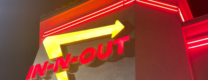 In-N-Out Burger is one of Locais curtidos por Ana.