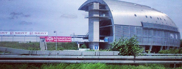 Hockenheimring Motodrom is one of Tempat yang Disukai Dieter.