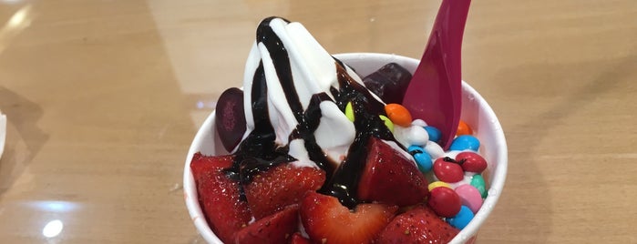 Yogoberry | یوگوبری is one of Noraさんのお気に入りスポット.