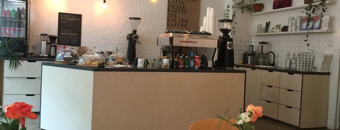 Home: Coffee & Food is one of Berlino.