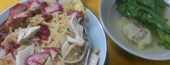 Pangsit Mie UP - Aris is one of Surabaya Foodies.