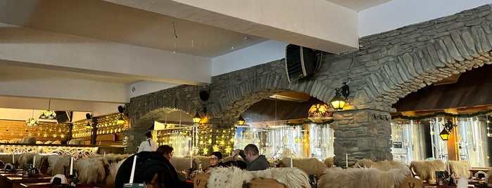 Restauracja Watra is one of Закопане.