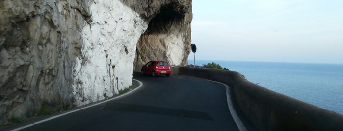 Strada Statale 163 (SS163) is one of AMALFI.