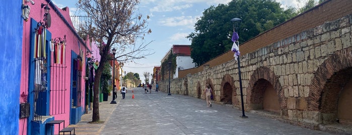 calle de los Arquitos is one of Mexico.
