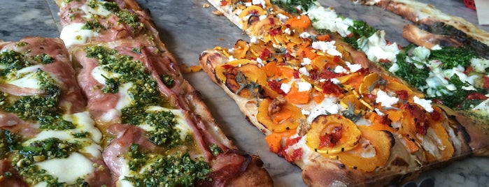 Pizzeria Gabbiano is one of Posti che sono piaciuti a Cusp25.