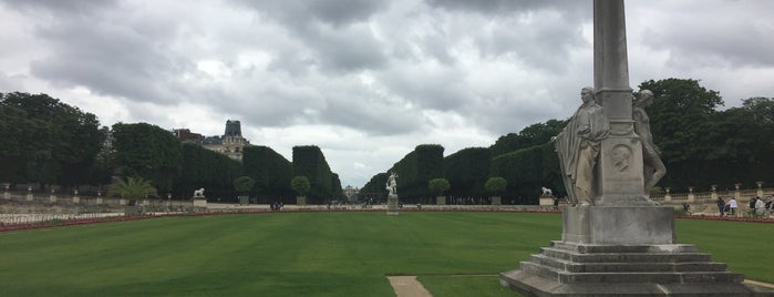 Luxembourg Garden is one of Anthony Bourdain.