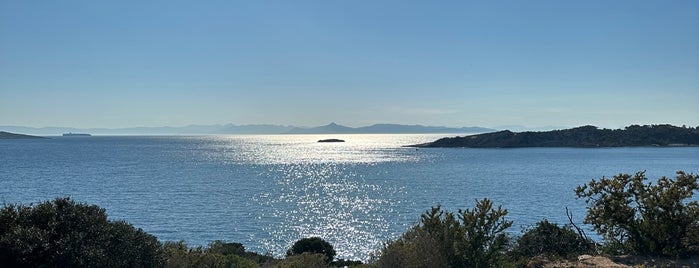 limanakia vouliagmeni is one of Glyfada-Voulagmeni-Pireaus 2021.