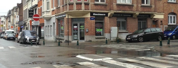 Rue Vanderkinderestraat is one of lol.