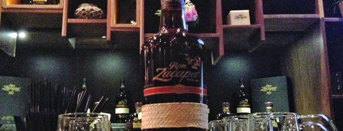 Zacapa Room is one of drinks por beber.