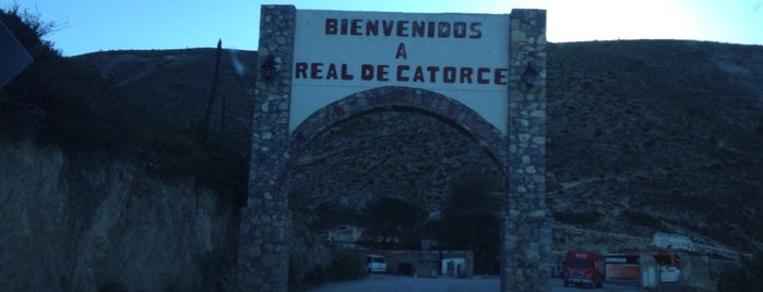 Real de Catorce is one of สถานที่ที่ Angie ถูกใจ.