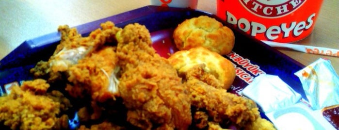 Popeyes is one of Lugares favoritos de Defne.