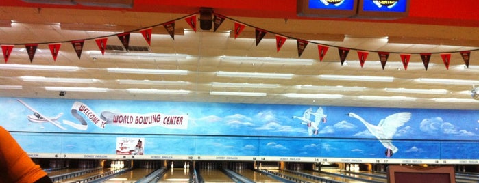 World Bowling Center is one of Orte, die Mark gefallen.