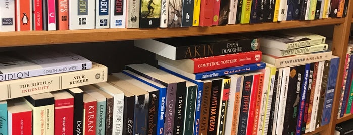 Almost Corner Bookstore is one of Leah'ın Kaydettiği Mekanlar.