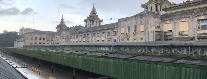 Yangon Central Railway Station is one of Asim : понравившиеся места.