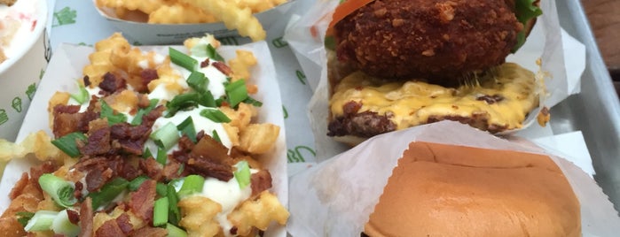 Shake Shack is one of London : things to do and see.