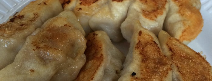 Tasty Dumpling is one of Locais salvos de Swen.