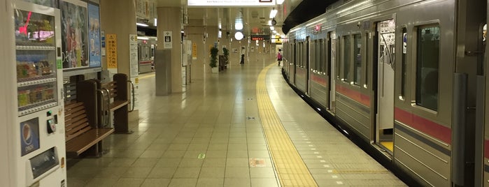 Keiō-hachiōji Station (KO34) is one of 駅.