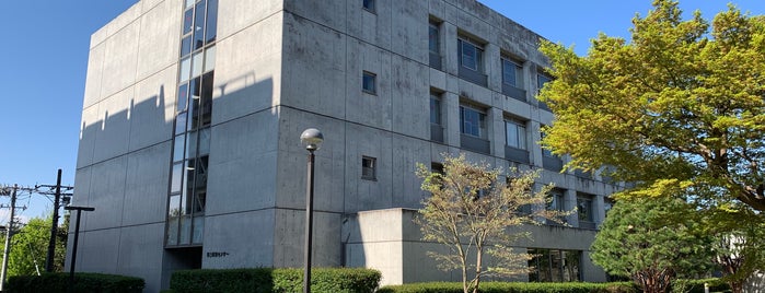 第三研究センター is one of 東京経済大学.
