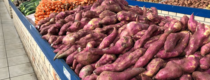 Sacolão de Frutas e Verduras is one of Florianopolis.