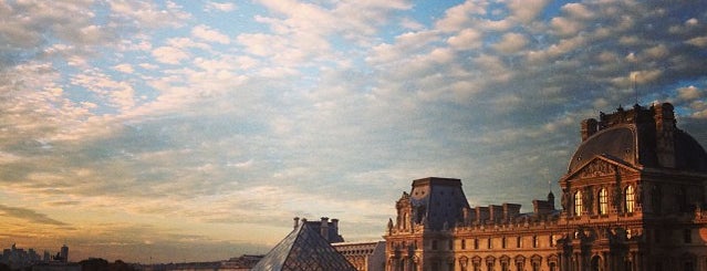 Лувр is one of Worthwhile museums worldwide.