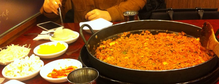 유가네닭갈비 is one of Must-visit Food in Seoul.