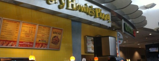 Hungry Howie's is one of Orte, die John gefallen.