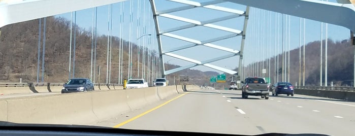Pittsburgh Naval and Shipbuilders Memorial Bridge (Neville Island Bridge) is one of Pittsburgh Traffic.