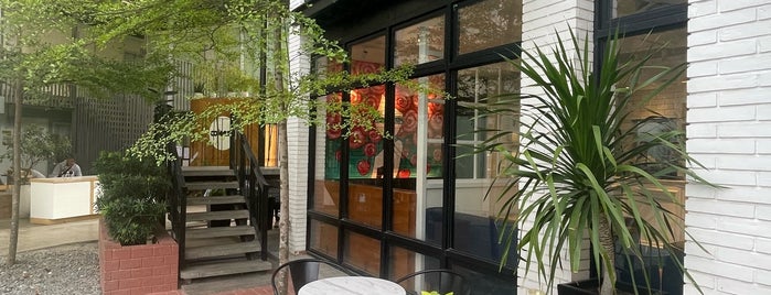 Tamp Cafe and Co. is one of 行きたい場所.