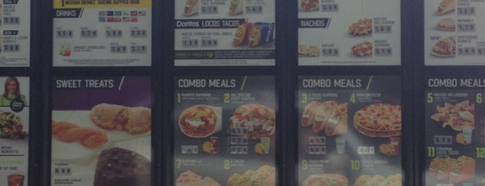 Taco Bell is one of Tempat yang Disukai Terri.