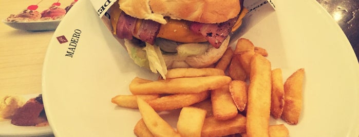 Madero Burger & Grill is one of Ver.