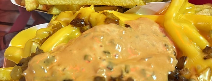 In-N-Out Burger is one of Gidilecek mekanlar.