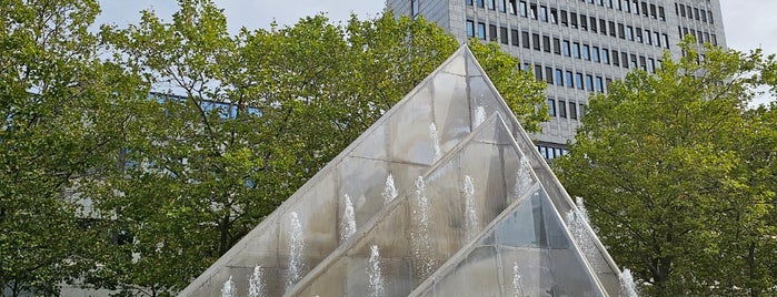 Platz der Deutschen Einheit is one of Düsseldorf 🇩🇪.