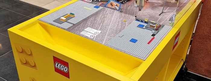 Ltoys - Bricks, Minifigures & More is one of Best of Luxembourg.