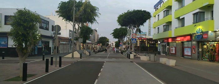 Avenida Nuestra Señora Del Carmen is one of Fuerteventura.