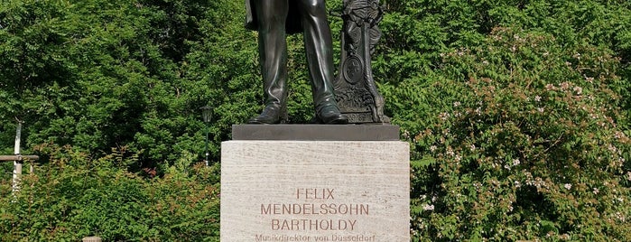 Felix Mendelssohn Bartholdy Denkmal is one of Düsseldorf 🇩🇪.