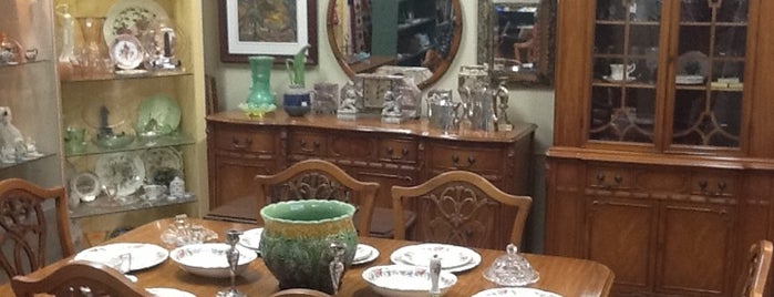 Barrie Antiques Centre is one of Ontario - Antiques & Collectibles.