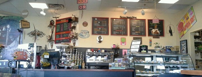 Dunn Bros Coffee is one of สถานที่ที่ Natalya ถูกใจ.