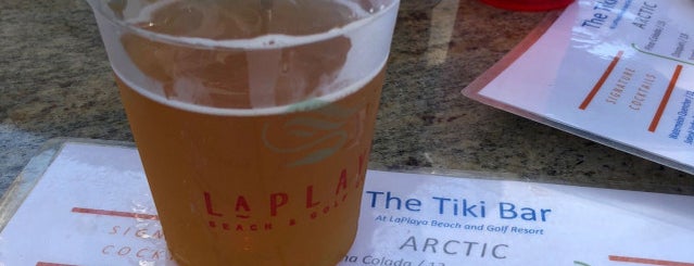 LaPlaya Resort Tiki Bar is one of Lugares guardados de John.