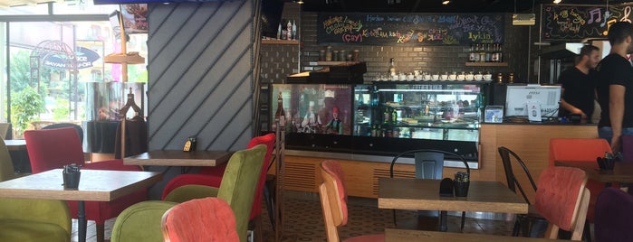 Lykia Cafe & Bistro is one of yorumcu : понравившиеся места.