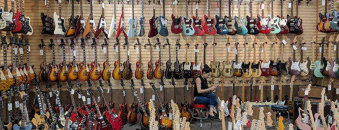 Normans Rare Guitars is one of Los angeles.