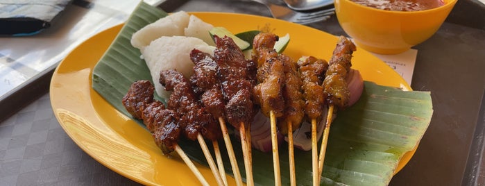 Syifa’ Satay is one of Micheenli Guide: Best of Singapore Hawker Food.