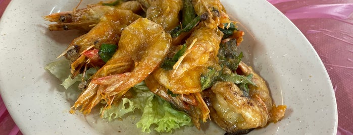 Jetty Seafood (船头海鲜楼) is one of food hunt penang.