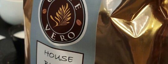 Caffè Vero is one of สถานที่ที่ Mat ถูกใจ.