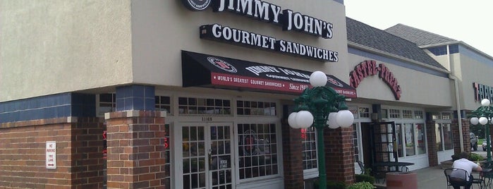 Jimmy John's is one of Locais salvos de Dan.