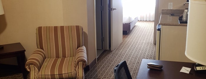 Country Inn & Suites By Radisson, Atlanta Airport North, GA is one of Kendraさんのお気に入りスポット.